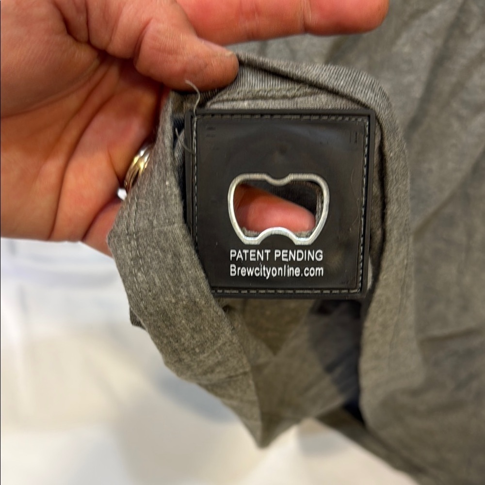 Unique St. Louis Graphic Gray T-Shirt w/ bottle opener inside shirt! Men’s, XL - Picture 8 of 12